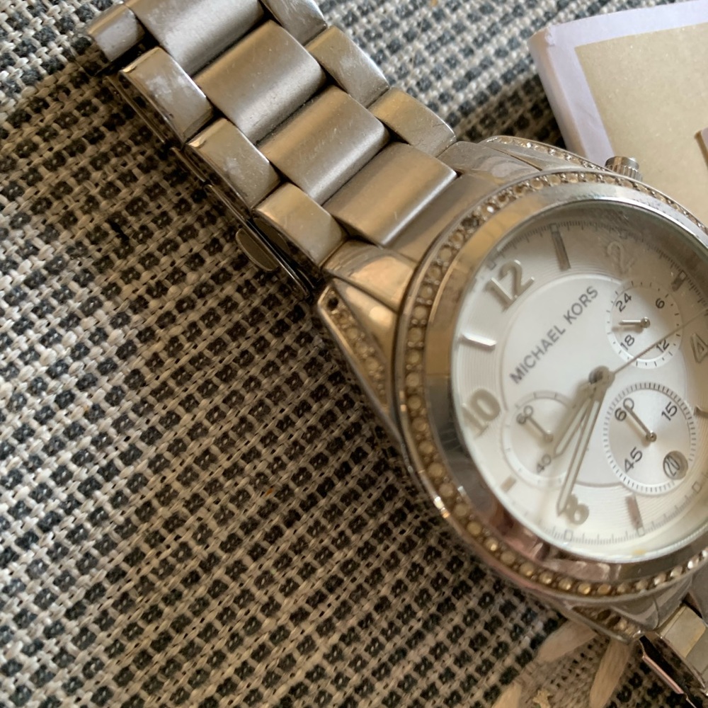 Michael Kors watch - Picture 3 of 6